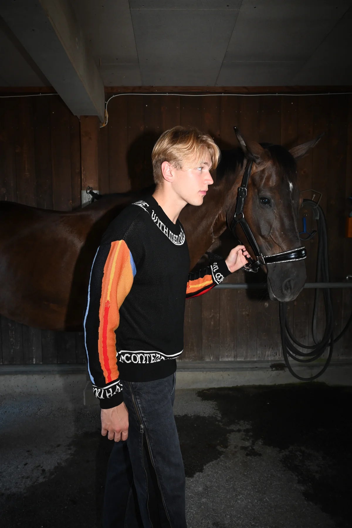 UNISEX CONTEND SITH HORSES CREW SWEATER
