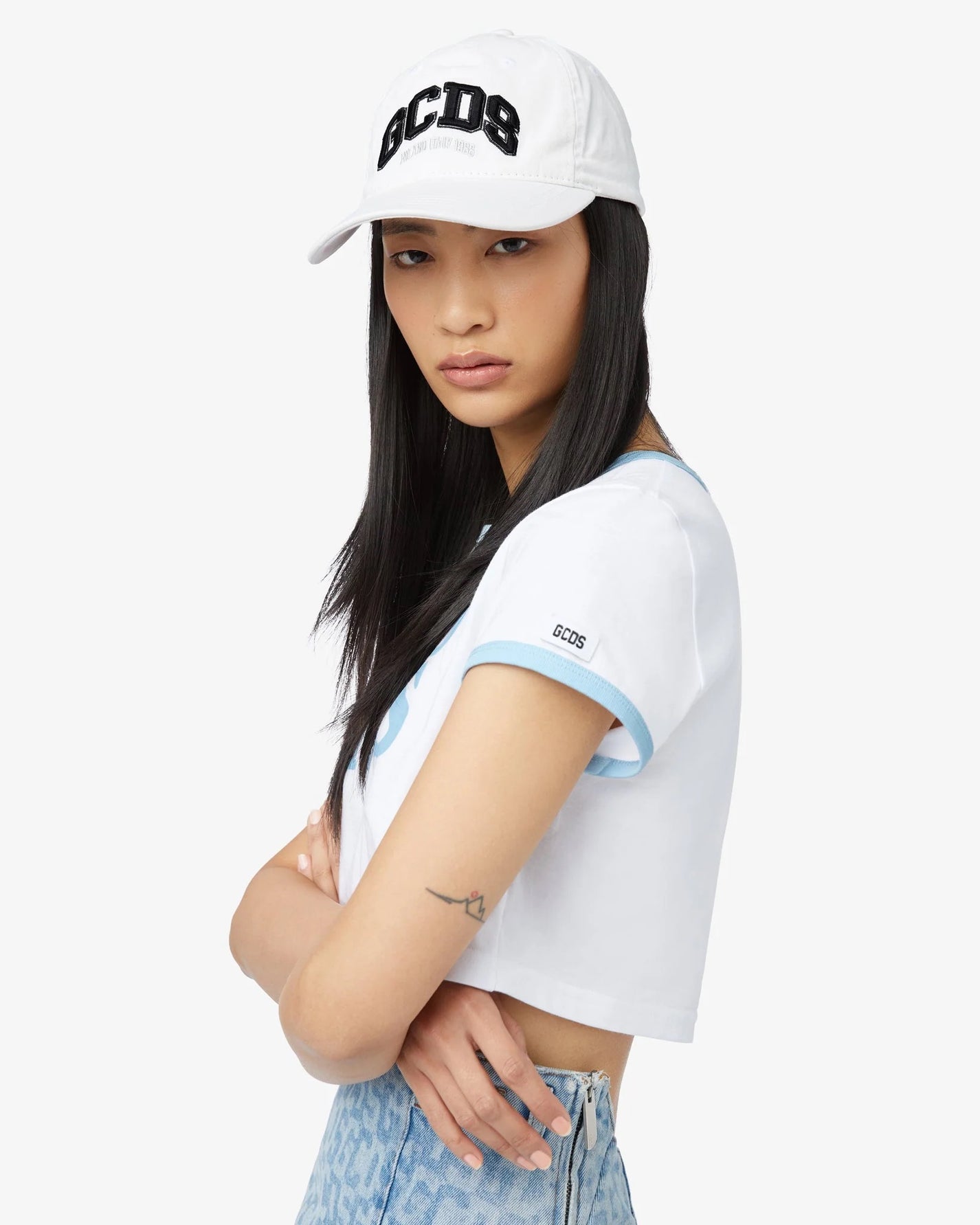 GCDS LOUNGE LOGO BASEBALL HAT WHITE
