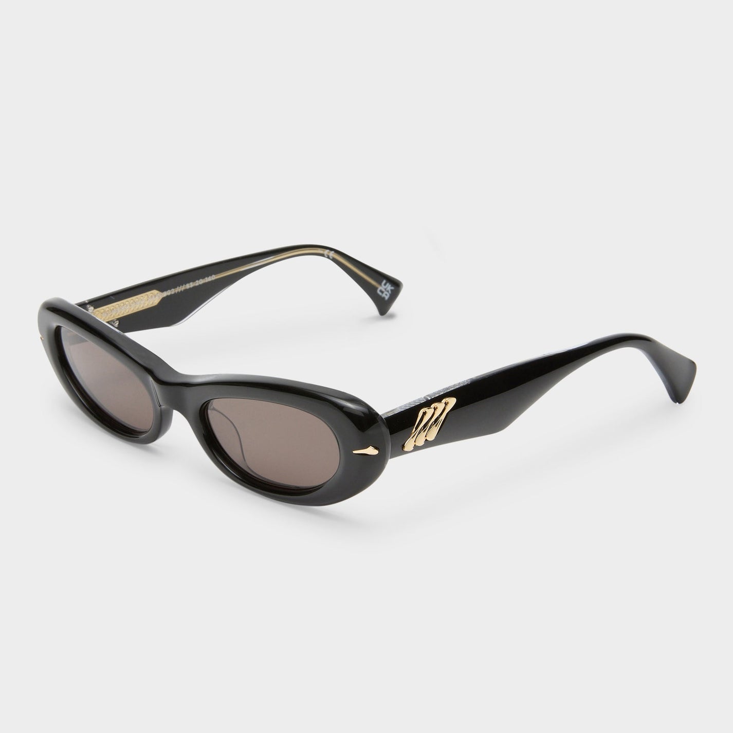 NÚMERO 1 OBSIDIAN BLACK