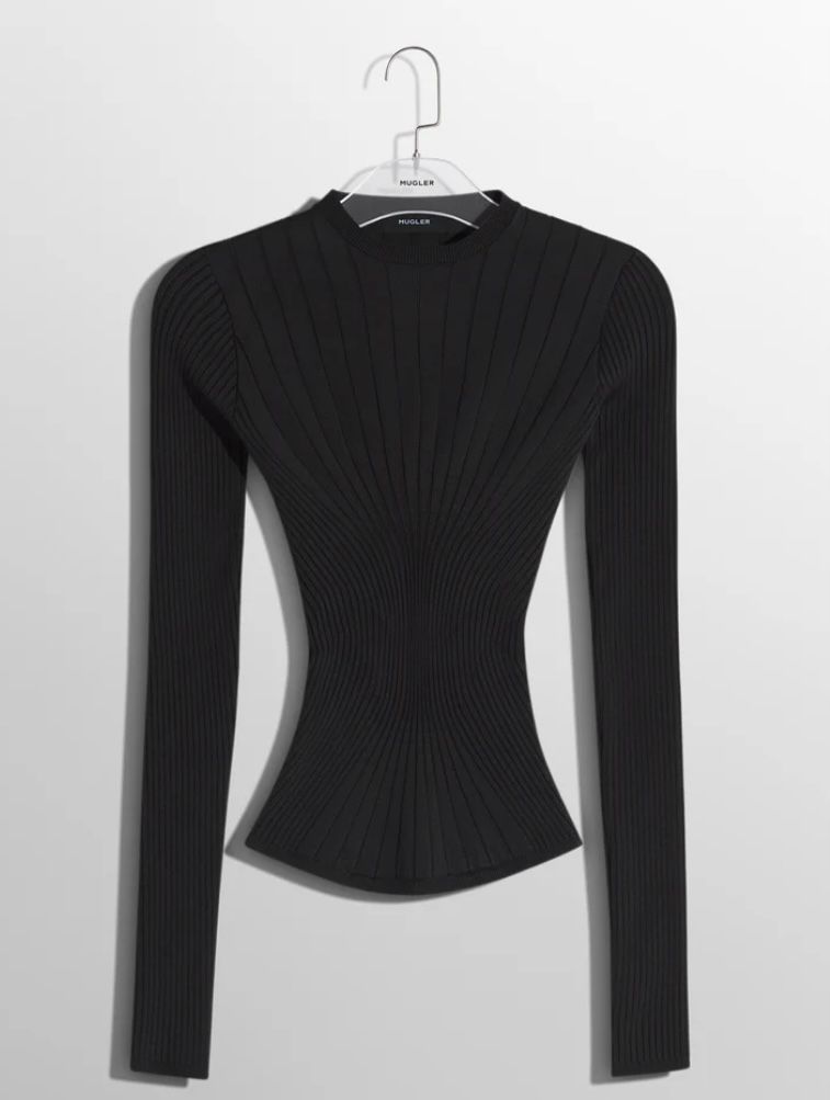 BLACK FITTED KNIT TOP
