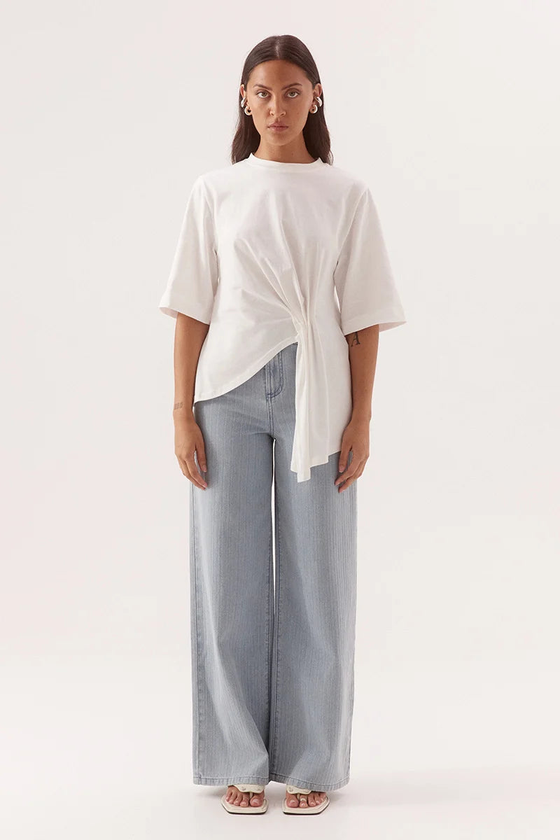 SOHVI TEE CHALK