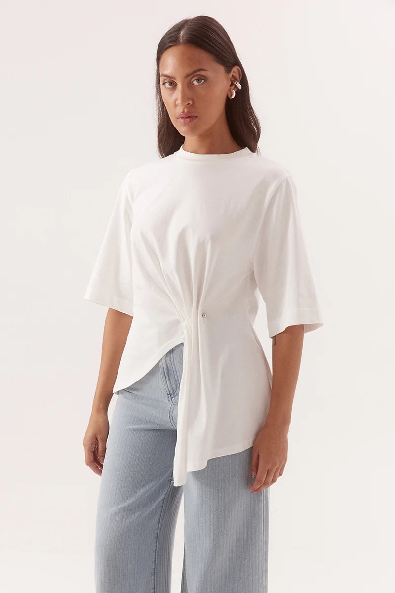 SOHVI TEE CHALK