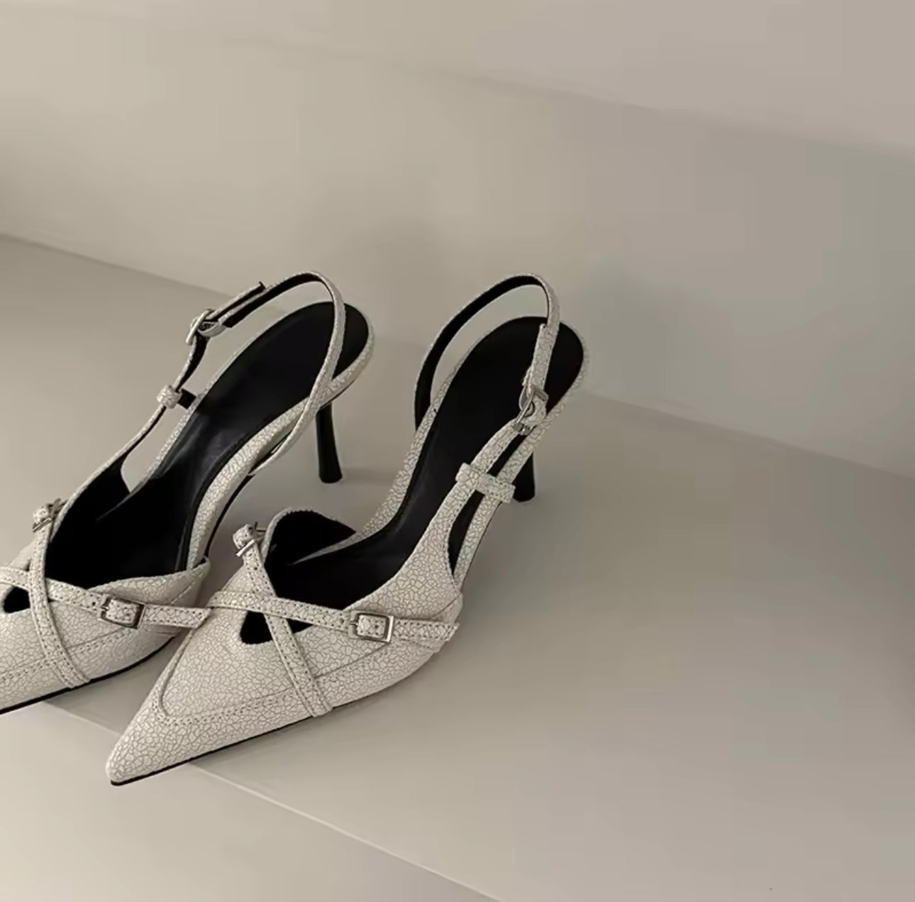 WHITE STONE MINI CAT HEELS
