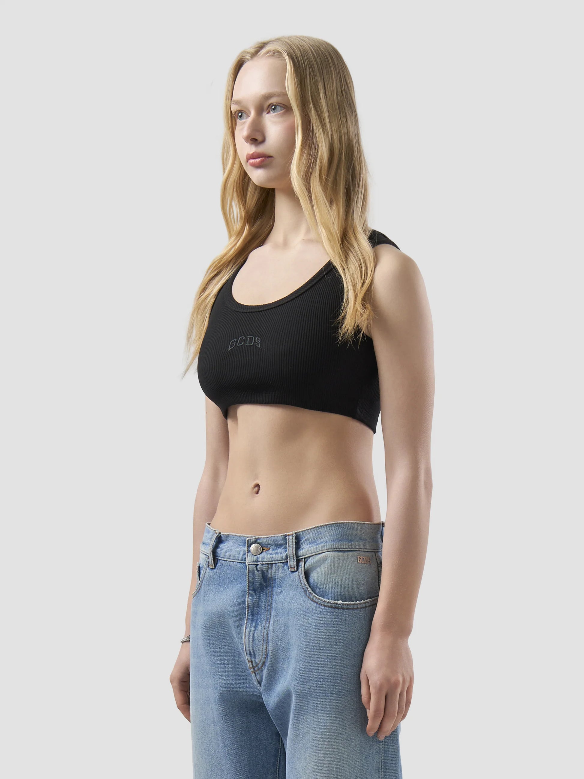 RIBBED LOGO LOUNGE MINI CROP TOP IN BLACK