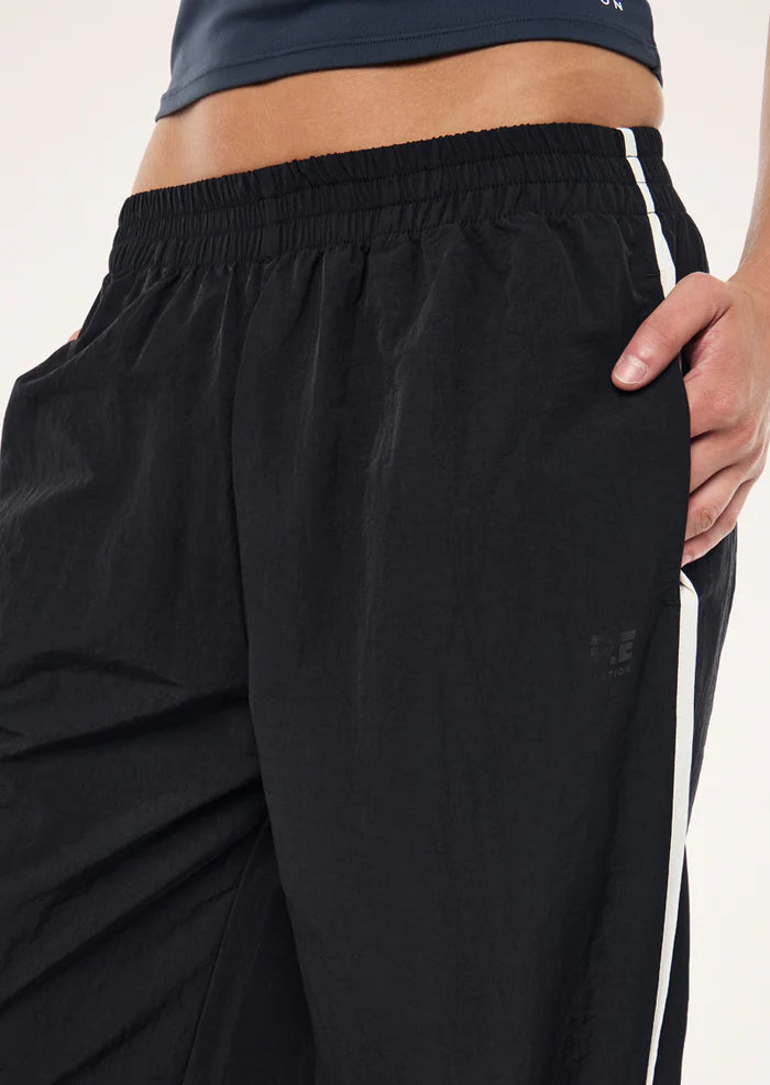VELOCITY PANT IN BLACK