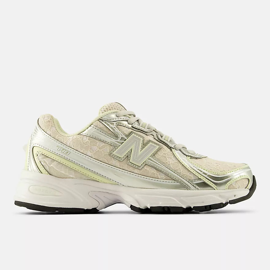 NEW BALANCE 740 MOONBEAM WITH LIGHT SILVER